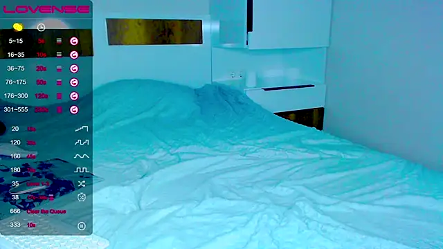 kitti kaattt online show from November 30, 2025, 4:19 pm