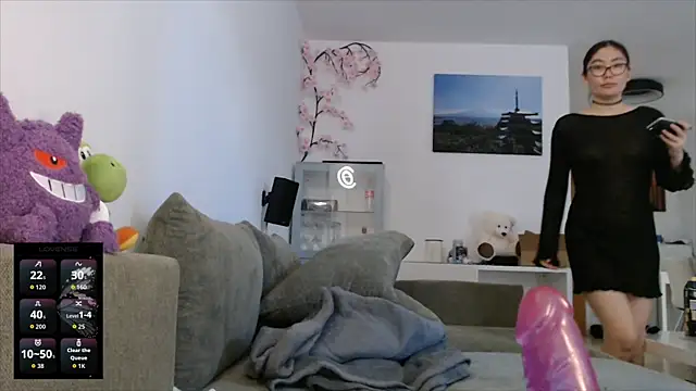 Snapshot of Kunimitsuu_ chatting on October 15, 2025, 12:13 pm Kunimitsuu online show from October 15, 2025, 12:13 pm