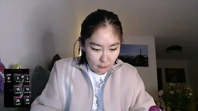 Snapshot of Kunimitsuu_ chatting on September 22, 2025, 7:42 pm Kunimitsuu online show from September 22, 2025, 7:42 pm