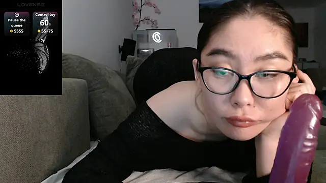 Snapshot of Kunimitsuu_ chatting on October 16, 2025, 10:40 pm Kunimitsuu online show from October 16, 2025, 10:40 pm