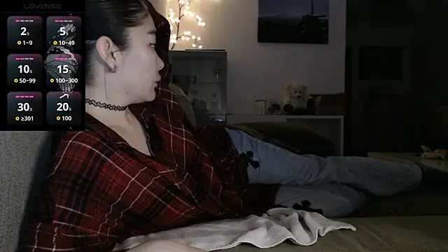 Snapshot of Kunimitsuu_ chatting on October 21, 2025, 10:42 pm Kunimitsuu online show from October 21, 2025, 10:42 pm