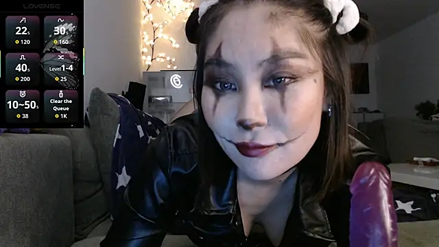 Snapshot of Kunimitsuu_ chatting on October 31, 2025, 11:00 pm Kunimitsuu online show from October 31, 2025, 11:00 pm