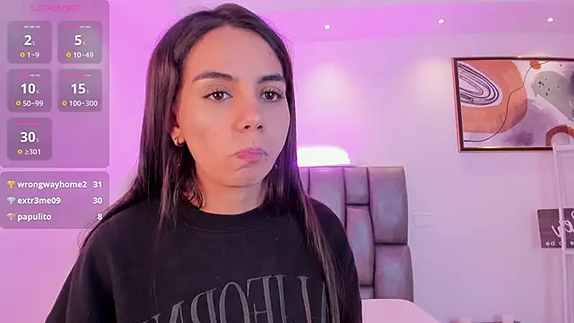 martina mancini online show from February 17, 2025, 4:28 pm