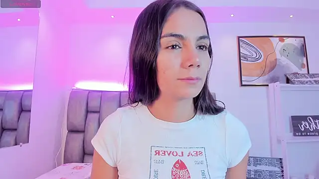 martina mancini online show from September 17, 2025, 12:18 pm