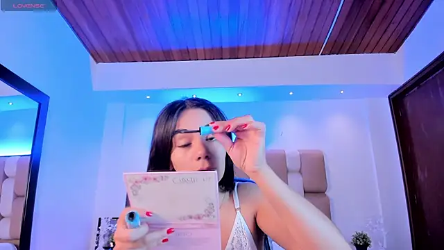 martina mancini online show from March 14, 2025, 1:57 pm