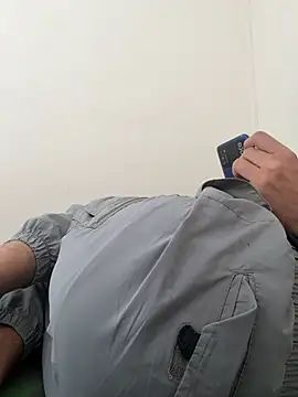 zecd14 online show from March 18, 2025, 6:28 pm