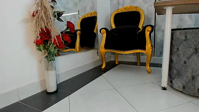 Snapshot of SaraFerrera chatting on October 28, 2025, 4:02 am SaraFerrera online show from October 28, 2025, 4:02 am