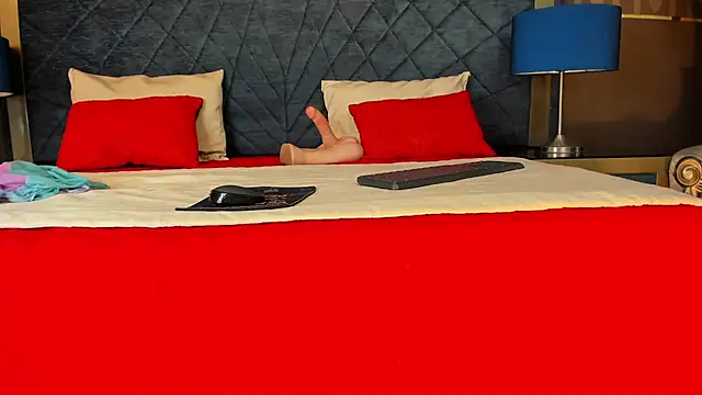 Snapshot of Janna_Rousse_ chatting on October 6, 2025, 11:44 am Janna Rousse  online show from October 6, 2025, 11:44 am