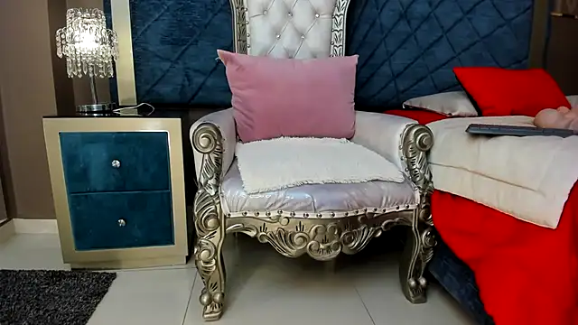 Snapshot of Janna_Rousse_ chatting on October 21, 2025, 12:04 pm Janna Rousse  online show from October 21, 2025, 12:04 pm