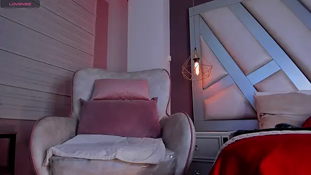 Snapshot of Janna_Rousse_ chatting on September 13, 2025, 2:17 pm Janna Rousse  online show from September 13, 2025, 2:17 pm