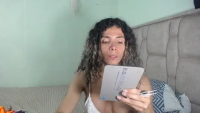 Nadia Monroe online show from December 28, 2024, 8:36 pm