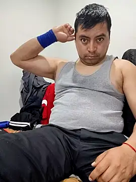 Snapshot of Potro23hotzen chatting on March 16, 2025, 6:12 pm Potro23hotzen online show from March 16, 2025, 6:12 pm