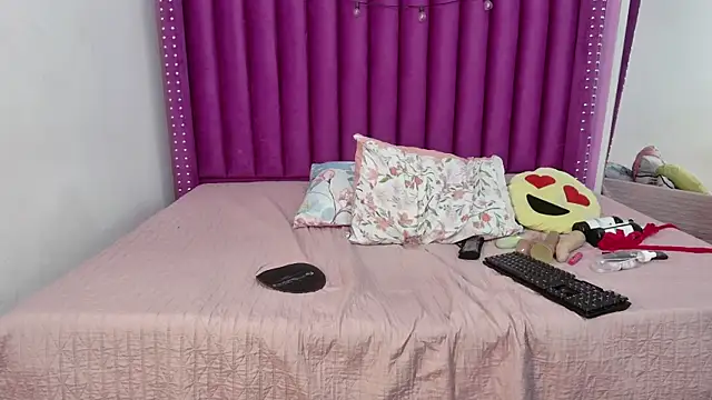 MiissBNasty online show from December 21, 2025, 12:51 pm