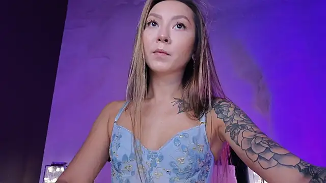 Snapshot of im_casey chatting on October 2, 2025, 8:40 am im casey online show from October 2, 2025, 8:40 am