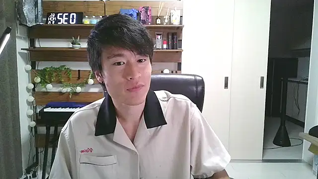 Snapshot of IroManager chatting on September 14, 2025, 3:34 pm IroManager online show from September 14, 2025, 3:34 pm
