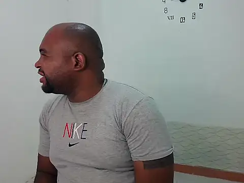 Snapshot of Sny- chatting on October 5, 2025, 1:40 am Sny- online show from October 5, 2025, 1:40 am