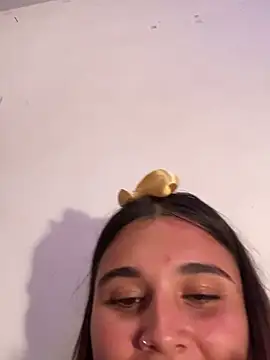 Snapshot of Magic-Smilee chatting on January 8, 2025, 3:08 am Magic-Smilee online show from January 8, 2025, 3:08 am