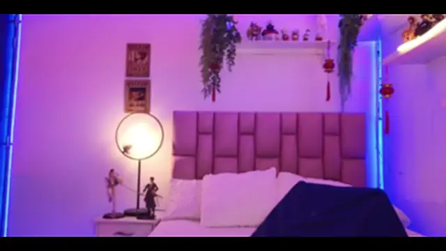 albaismynameX online show from November 20, 2025, 12:17 pm