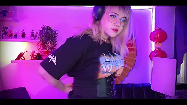 albaismynameX online show from March 7, 2026, 12:21 pm