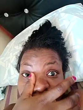 hotgal1112 online show from February 4, 2026, 7:47 am