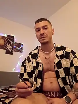 Snapshot of BenDover313OF chatting on December 16, 2024, 9:31 pm BenDover313OF online show from December 16, 2024, 9:31 pm