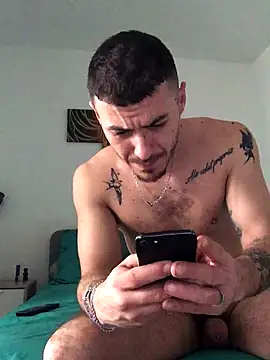 Snapshot of BenDover313OF chatting on December 2, 2024, 8:36 am BenDover313OF online show from December 2, 2024, 8:36 am