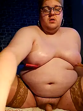 Snapshot of MoniqueBader22 chatting on December 14, 2024, 10:56 am MoniqueBader22 online show from December 14, 2024, 10:56 am