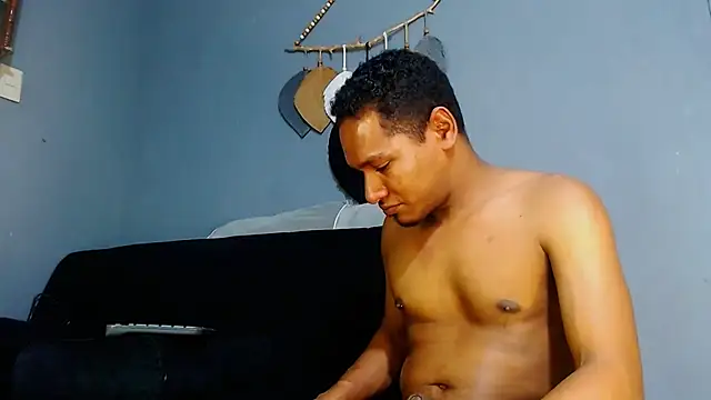 Snapshot of Grandeygruesa1 chatting on March 18, 2025, 2:06 pm Grandeygruesa1 online show from March 18, 2025, 2:06 pm