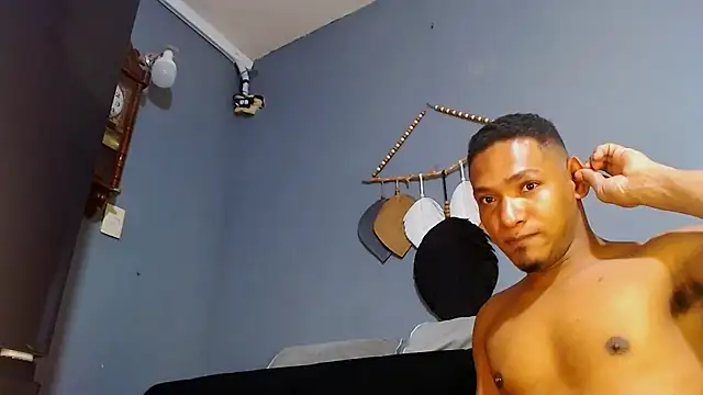 Snapshot of Grandeygruesa1 chatting on February 12, 2025, 5:15 am Grandeygruesa1 online show from February 12, 2025, 5:15 am