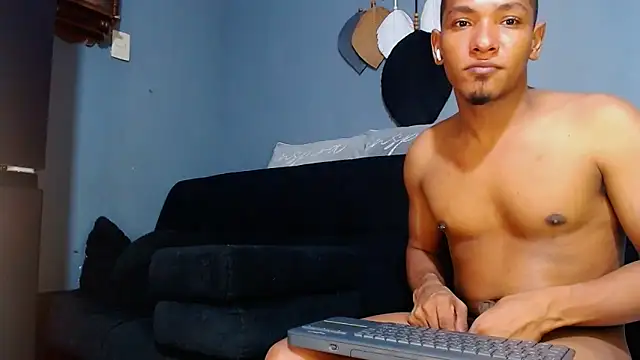 Snapshot of Grandeygruesa1 chatting on February 20, 2025, 2:02 pm Grandeygruesa1 online show from February 20, 2025, 2:02 pm