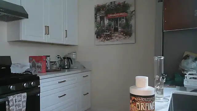 NatalieKneals online show from December 17, 2025, 4:34 pm