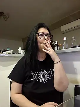 Milf Abigail online show from October 29, 2025, 2:21 am