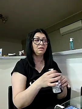 Milf Abigail online show from February 21, 2026, 2:02 am