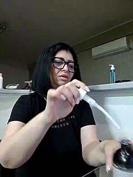 Milf Abigail online show from March 27, 2026, 2:09 am