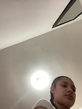 Alicia ALICIA online show from May 13, 2026, 3:46 am