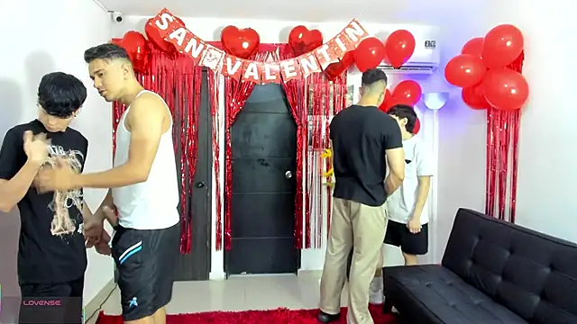 Snapshot of badguyss_bisex chatting on February 9, 2026, 11:41 am badguyss bisex online show from February 9, 2026, 11:41 am