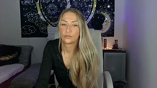 SexxyLiviaa online show from October 18, 2025, 3:30 am