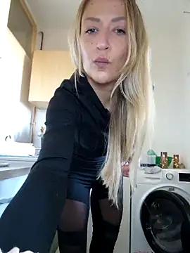 SexxyLiviaa online show from April 2, 2026, 5:47 am