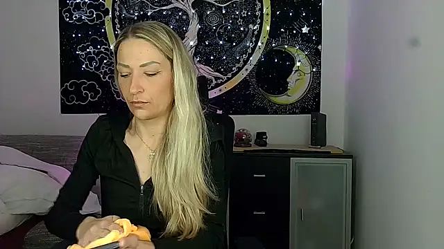 Snapshot of SexxyLiviaa chatting on February 19, 2026, 1:35 am SexxyLiviaa online show from February 19, 2026, 1:35 am