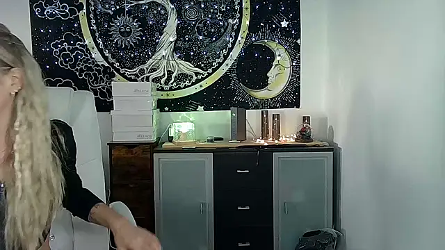 SexxyLiviaa online show from October 17, 2025, 2:30 pm