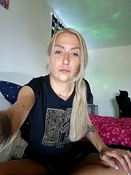 Snapshot of SexxyLiviaa chatting on May 22, 2026, 4:32 am SexxyLiviaa online show from May 22, 2026, 4:32 am