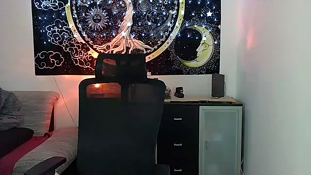 Snapshot of SexxyLiviaa chatting on November 13, 2025, 2:04 am SexxyLiviaa online show from November 13, 2025, 2:04 am