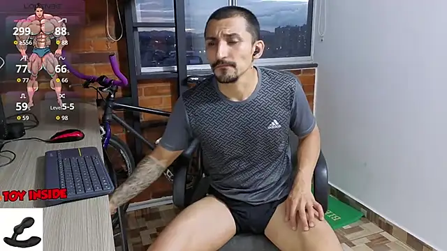 Snapshot of Marck_Muscle chatting on September 23, 2025, 11:01 pm Marck Muscle online show from September 23, 2025, 11:01 pm