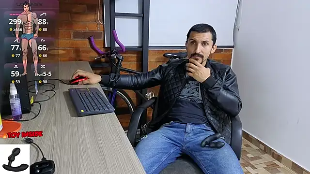 Snapshot of Marck_Muscle chatting on October 19, 2025, 3:53 am Marck Muscle online show from October 19, 2025, 3:53 am