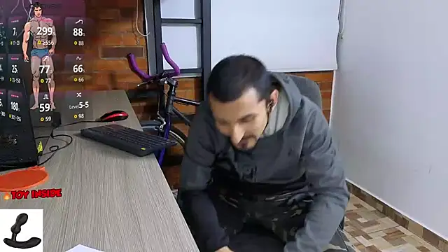 Snapshot of Marck_Muscle chatting on October 13, 2025, 1:51 am Marck Muscle online show from October 13, 2025, 1:51 am