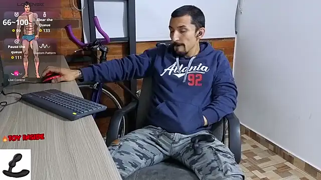 Snapshot of Marck_Muscle chatting on October 14, 2025, 3:40 am Marck Muscle online show from October 14, 2025, 3:40 am