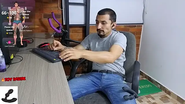 Snapshot of Marck_Muscle chatting on October 3, 2025, 3:20 am Marck Muscle online show from October 3, 2025, 3:20 am