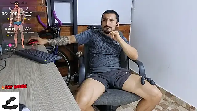 Snapshot of Marck_Muscle chatting on October 21, 2025, 1:49 am Marck Muscle online show from October 21, 2025, 1:49 am