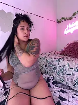 alondra darling online show from January 14, 2025, 7:53 pm