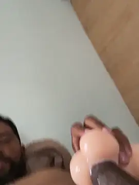 MiddlingAffluent online show from April 3, 2026, 3:29 pm